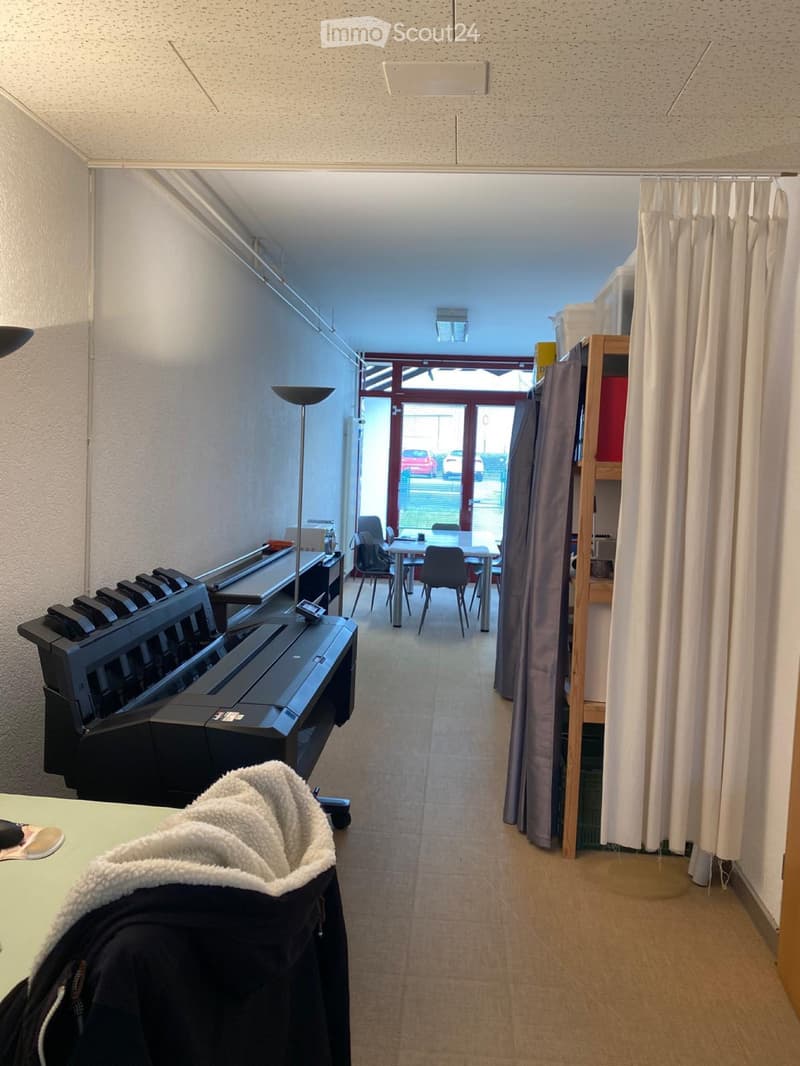 Büro/Kommerzieller Raum, Therapien (2)