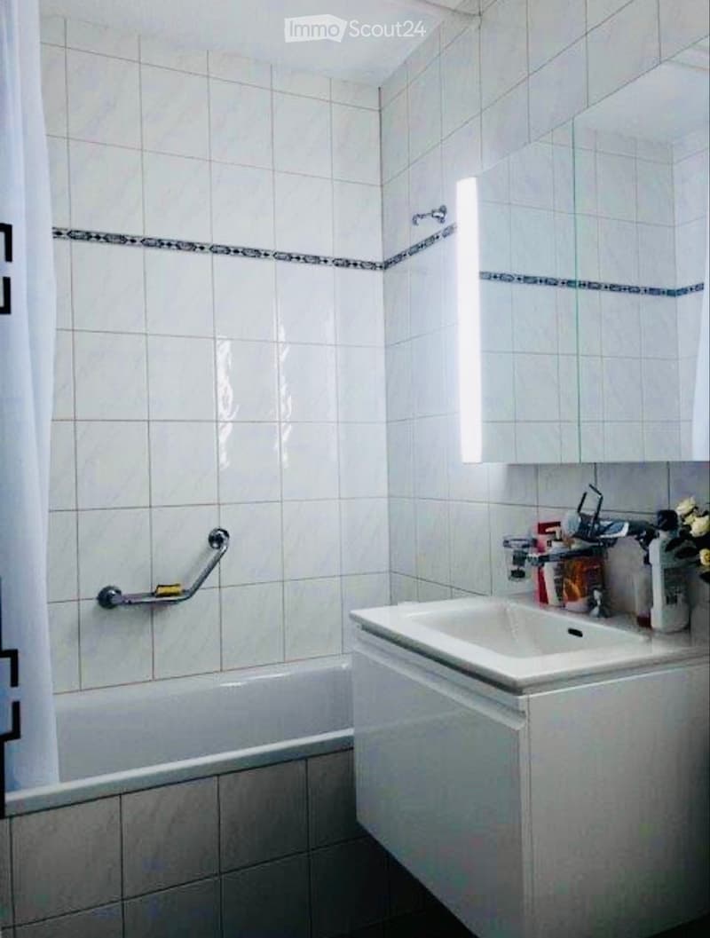 Appartamento 2.5 locali con cucina nuova & balcone (3)
