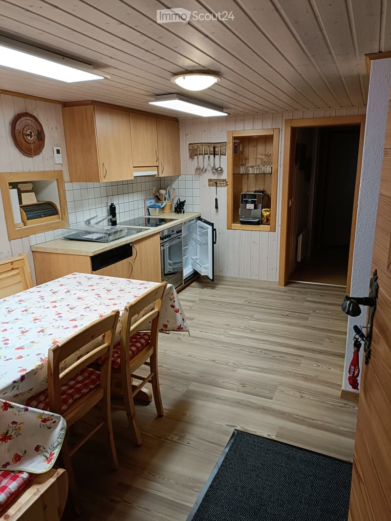 Grand appartement 4.5 pièces meublé à louer à Feschel (2)