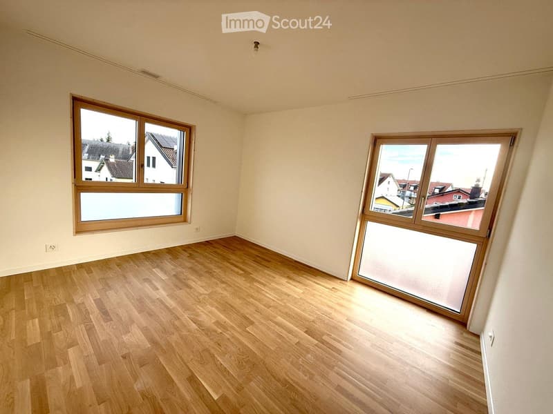 Letztes neues Dachgeschoß, 3 1/2, ruhig, LEB und Geschäfte in 2 Schritten (3)