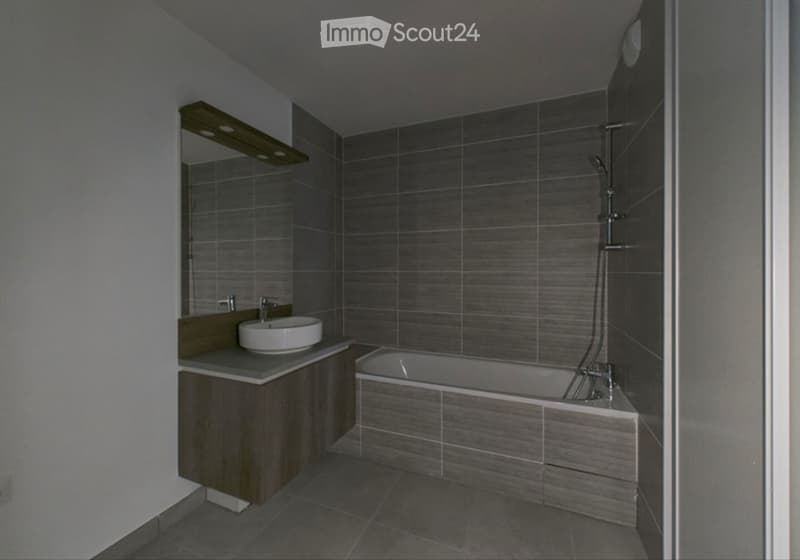 Modern 3-room apartment in Zurich  66 m² (4)