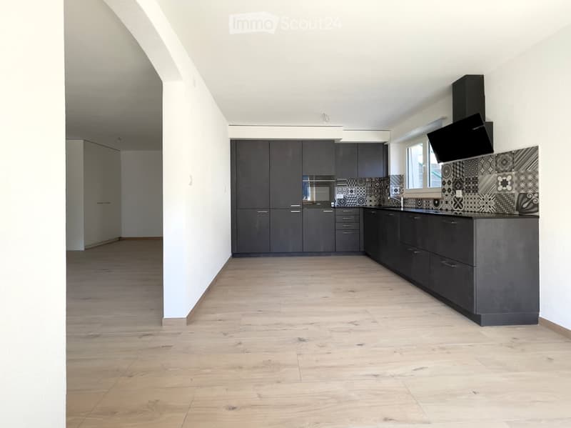 Moutier, Courtine 12 - Large 3.5-room apartment with small terrace (5)