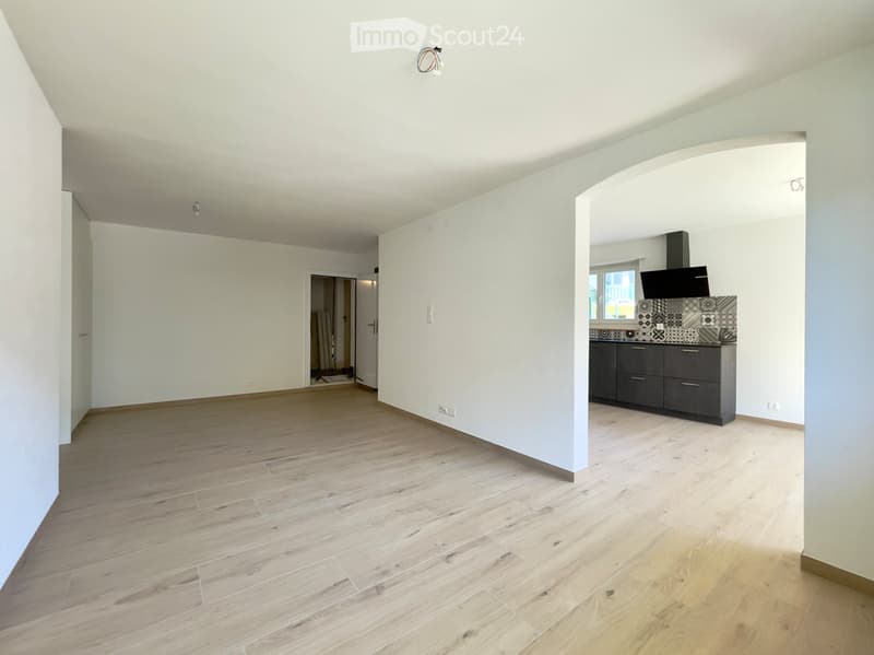 Moutier, Courtine 12 - Large 3.5-room apartment with small terrace (3)