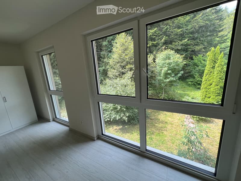 Moderne Doppelhaushälfte 5.5 Zimmer - Ruhig und mit Waldblick (4)