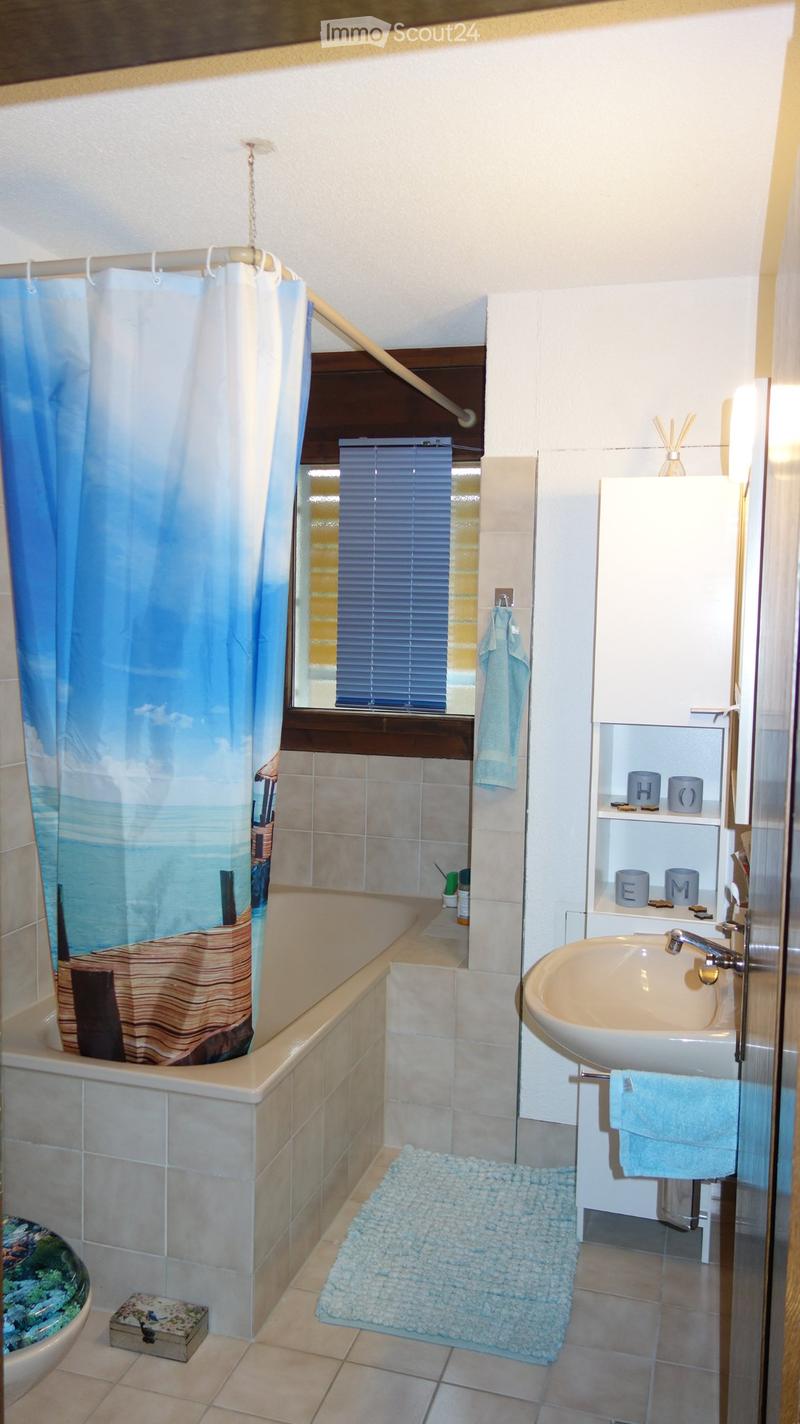 2,5 Zimmer-Wohnung in Kaltbrunn mieten, hell, grosszügig (3)