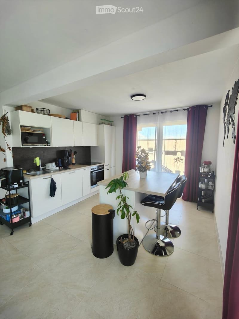 Appartamento 3.5 locali di 90 m² a Vesin (2)