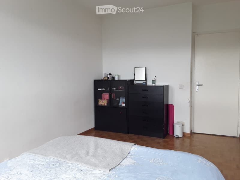 Room for rent /Chambre à louer (2)