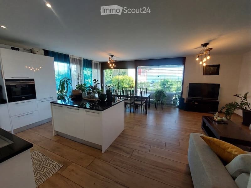 Mietvertrag zu übernehmen: 3,5 Zimmer mit Garten und Seeblick (3)
