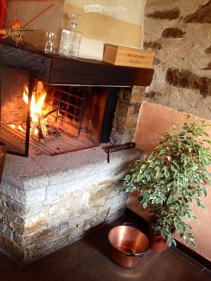 Particulier vend maison avec taverna à Bellinzonese (5)