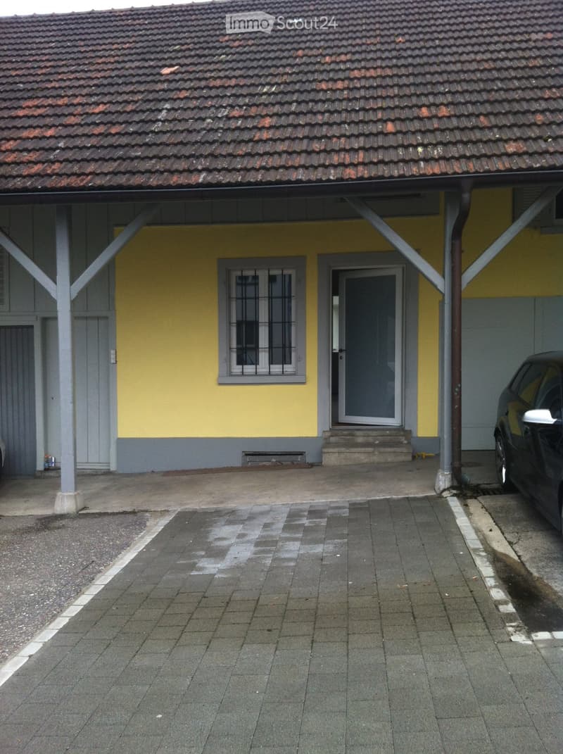 auf 1. Juni bezugsbereiter Hausteil/ Wohnung (5)