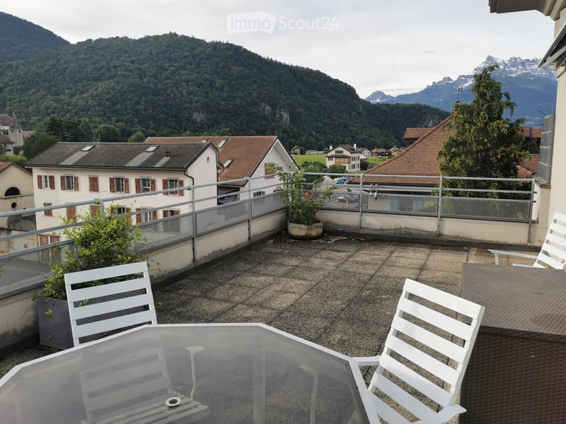 Appartement de 3,5 pièces à Aigle. Disponible:1er Juillet. (4)