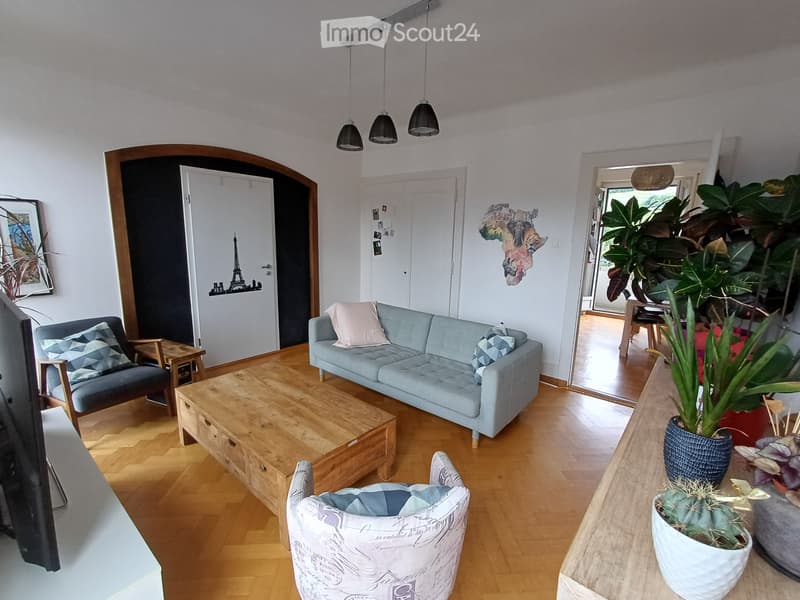 Appartement de 3,5 pièces à Aigle. Disponible:1er Juillet. (2)