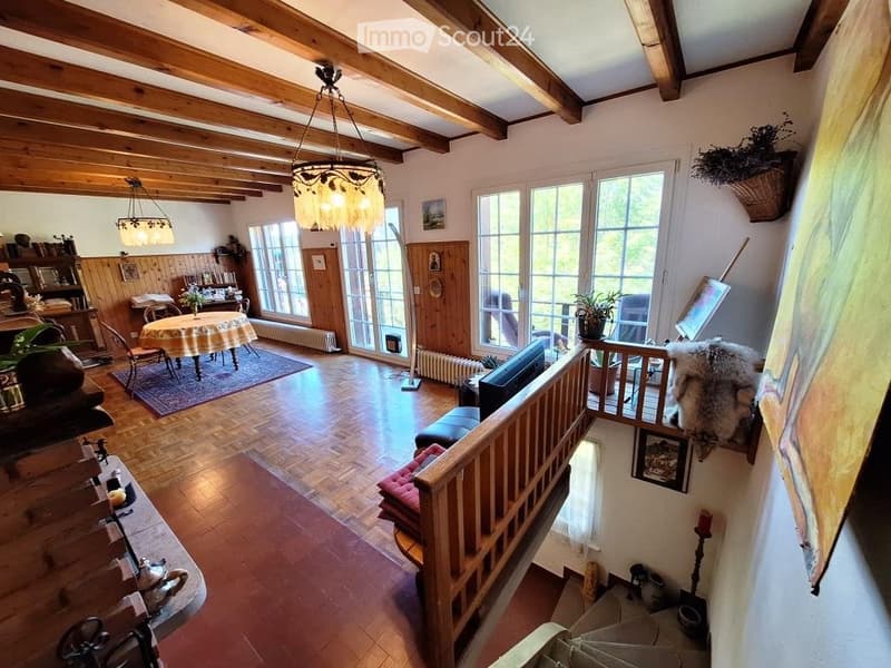 CHARMANTES CHALET mit Panoramablick in St-Cergue (11)