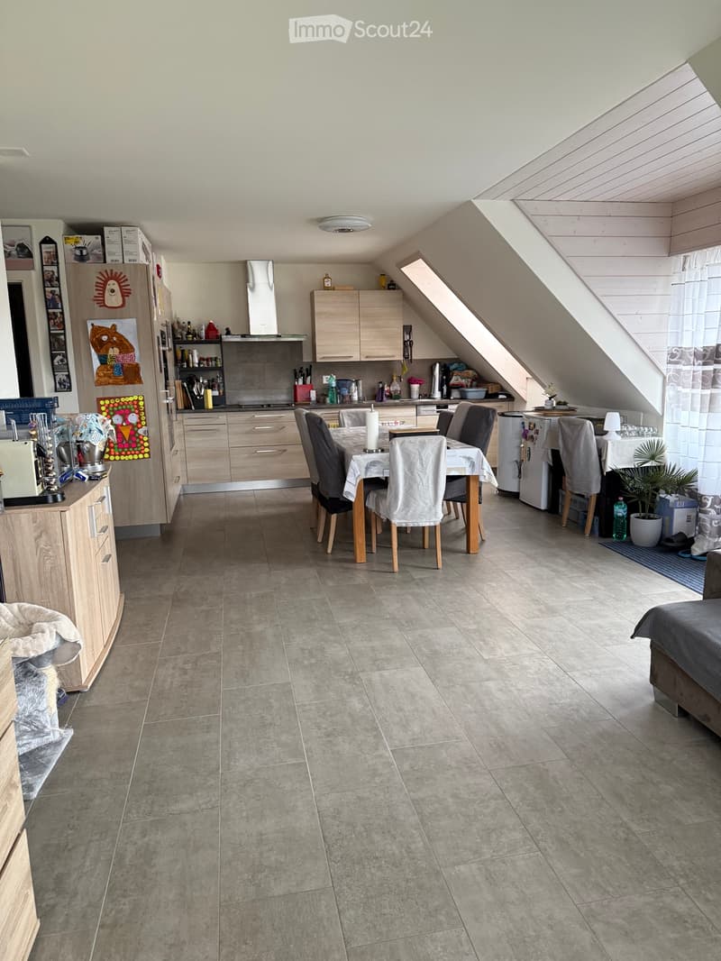 Apartment 3.5 rooms with 90 m² and 2 parking spaces (2)