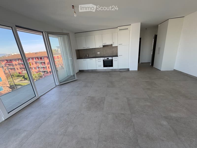 New 2.5-room apartment with large balcony in Lausanne (2)