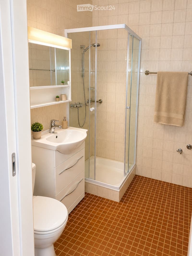 BRIGHT 1.5-ROOM APARTMENT NEAR CASTLE (4)