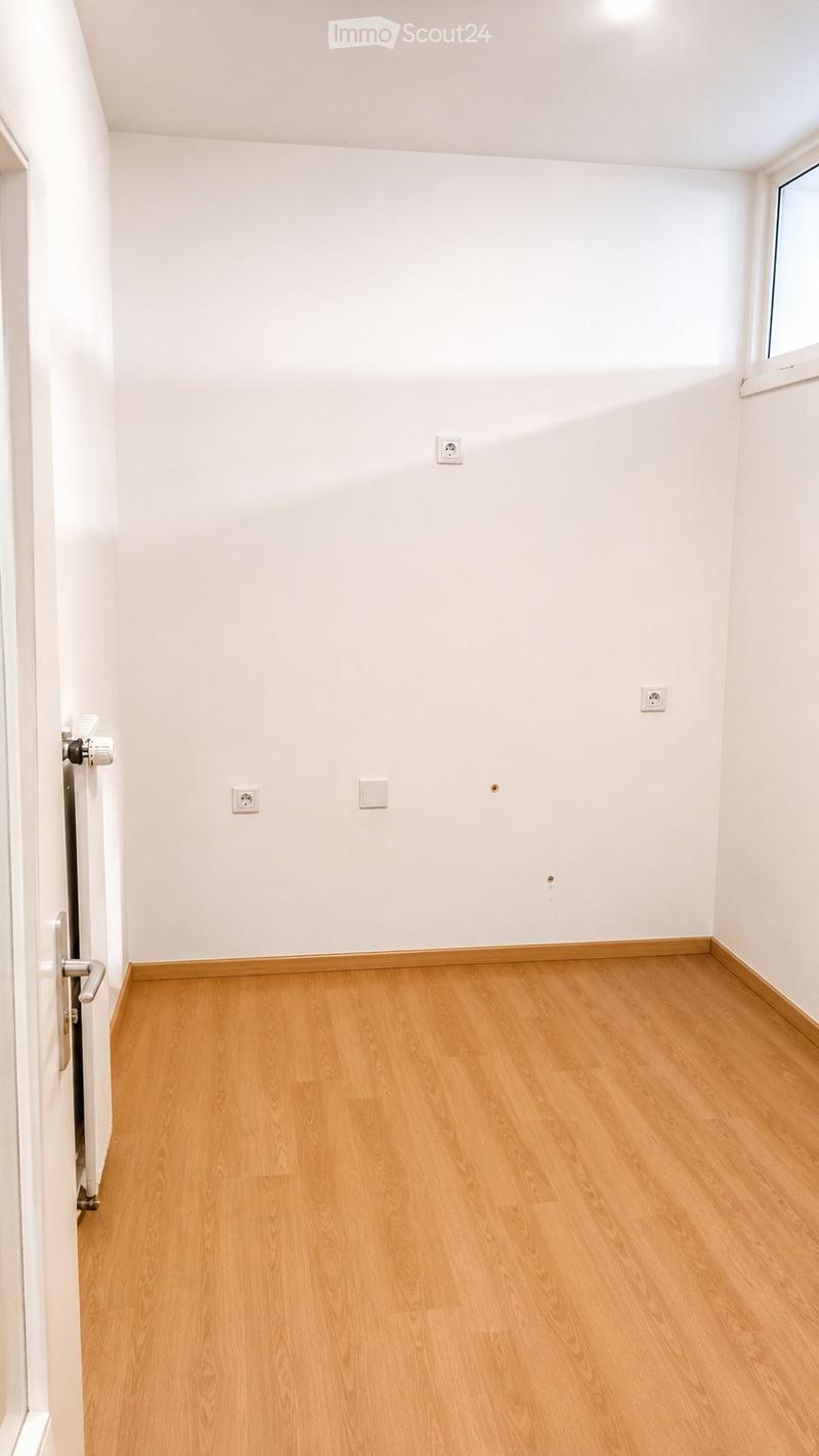 BRIGHT 1.5-ROOM APARTMENT NEAR CASTLE (3)