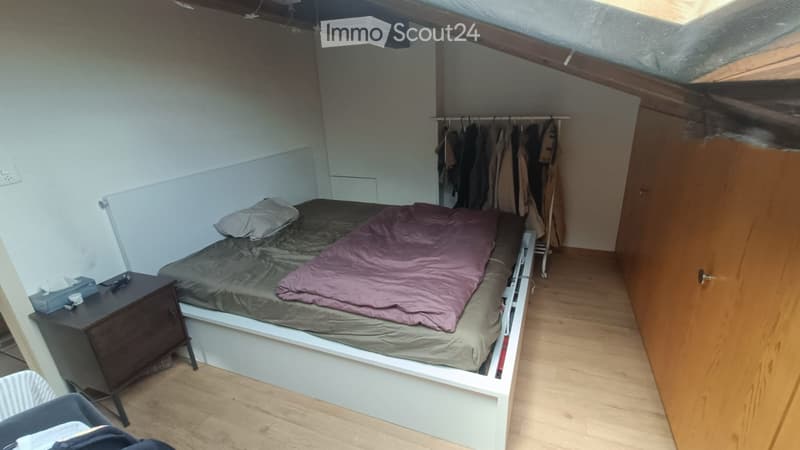 Zu vermieten 2 1/2 Zimmerdachwohnung (2)