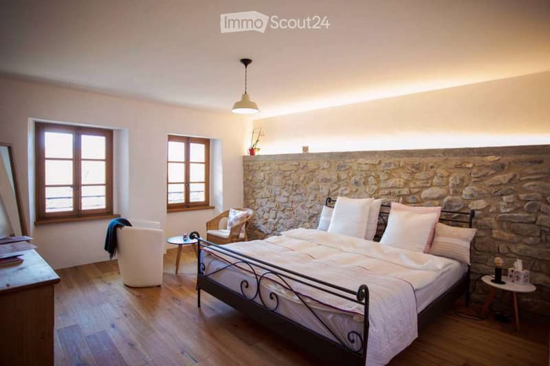 Chambre meublée à louer au mois (1)