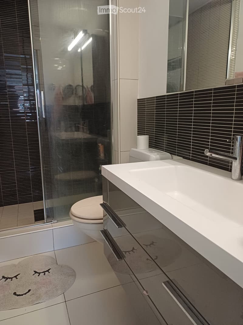 3,5 locali ristrutturati con vista, balcone, giardino e box (4)