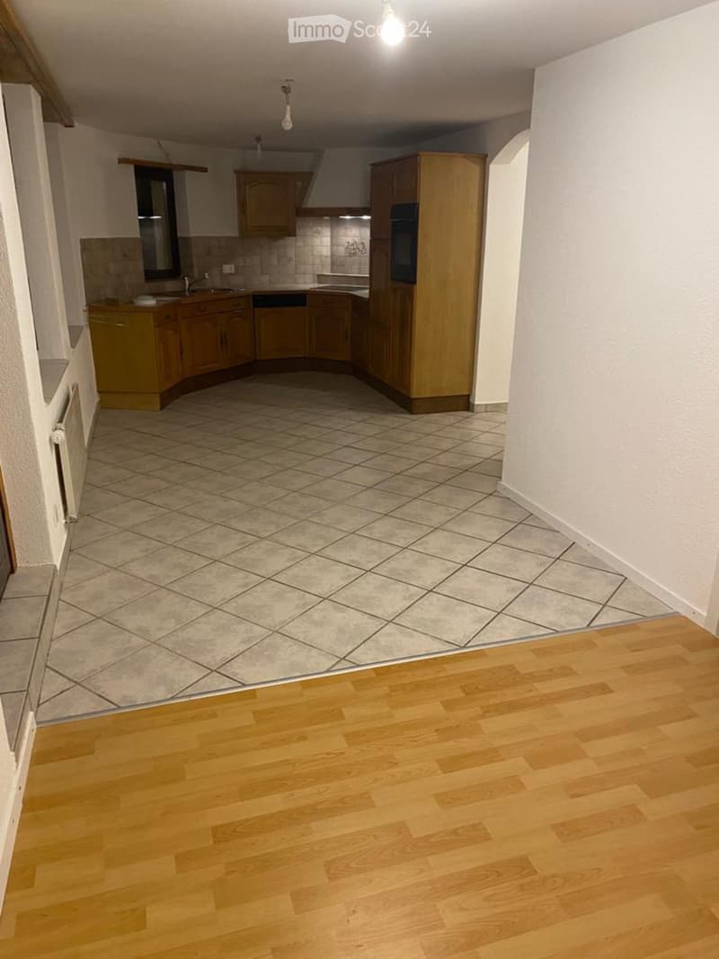 Wohnung 2 Zimmer mit Balkon (1)