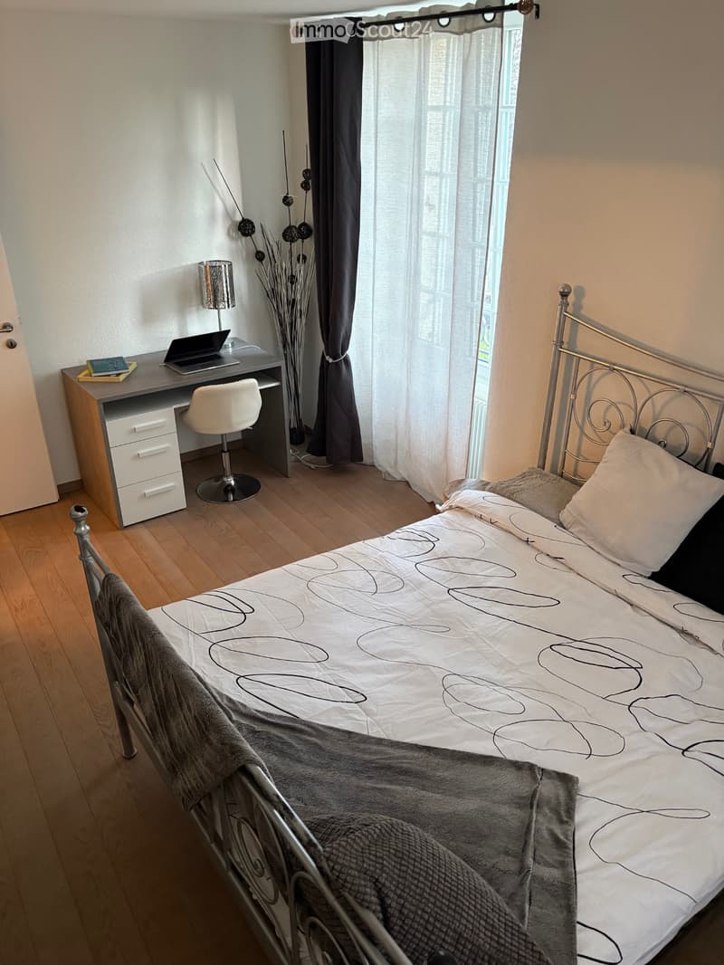 Möbliertes Zimmer in Wohngemeinschaft (1)