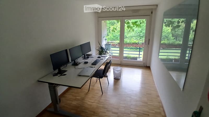 3 pezzi in affitto 94 m² con balcone + parcheggio interno (3)