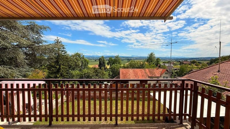Appartamento 4,5 locali, quartiere calmo (1)