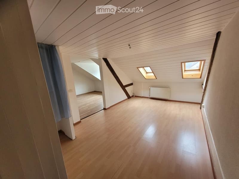 A louer Bel Appartement Mansardé 5,5 pièces. à St-Imier (4)
