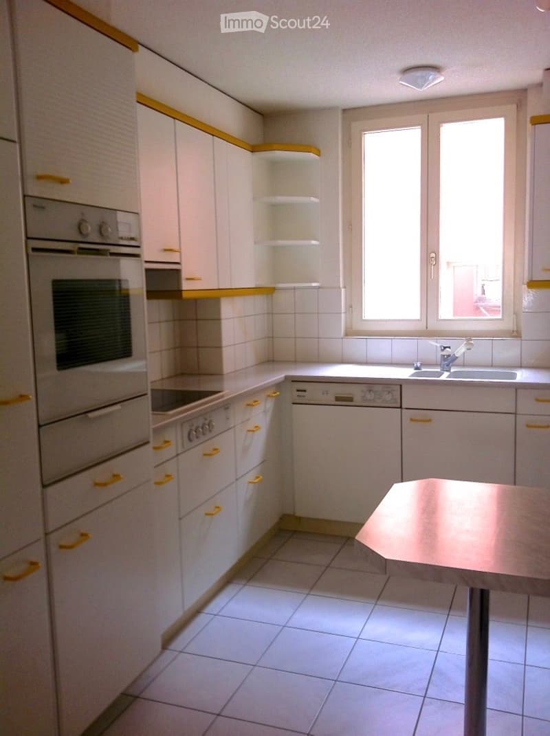 Incantevole duplex di 4.5 locali nella vecchia città di Landeron (3)