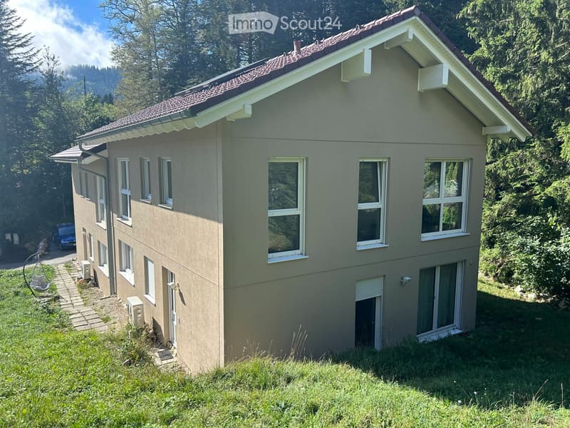 Moderne Doppelhaushälfte 5.5 Zimmer - Ruhig und mit Waldblick (1)