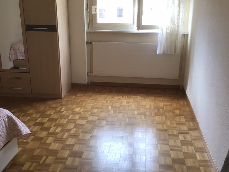 Zimmer zu vermieten (2)