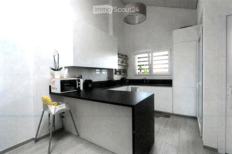 Prächtige 4,5-Zimmer-Wohnung 106 m2 + Dachboden (2)