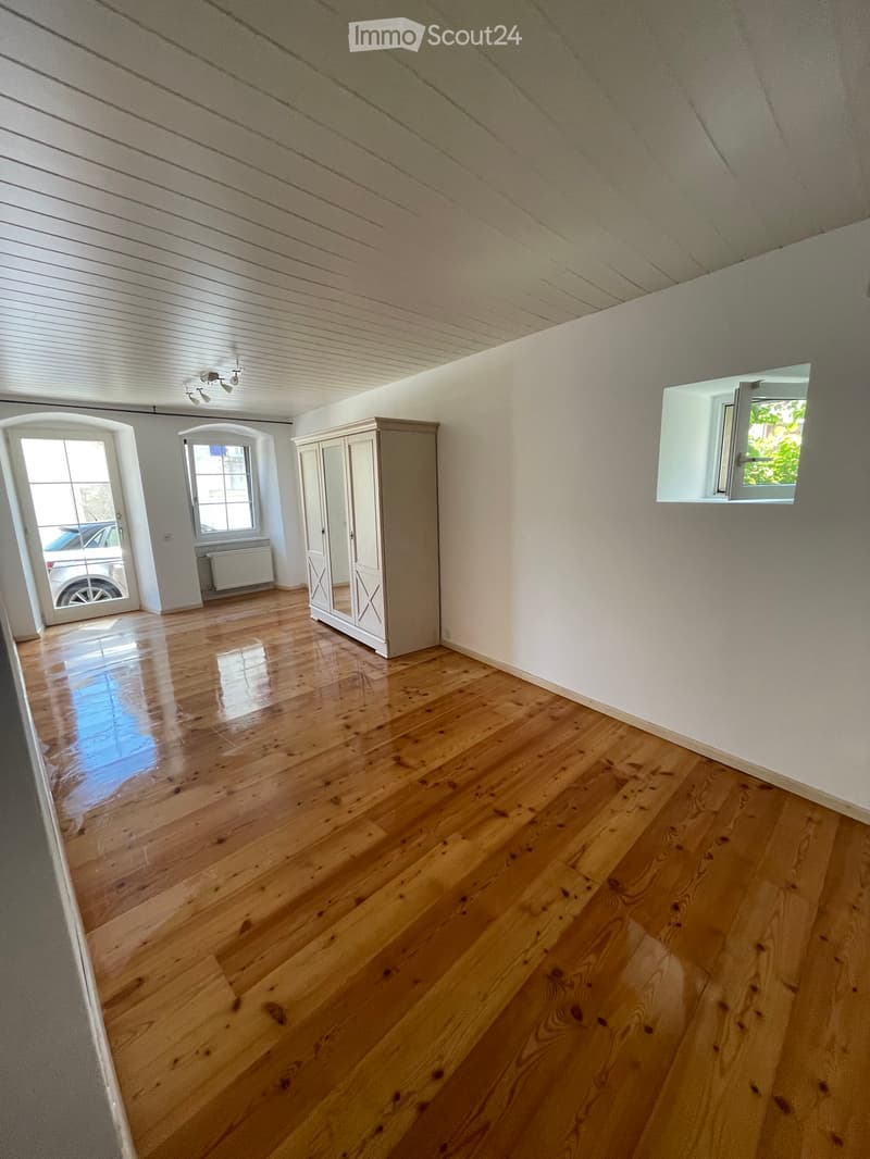 Appartement 1,5 pcs à louer dans maison villageoise (1)