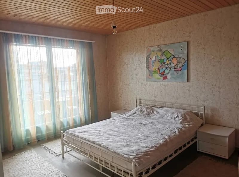 Room for rent ONLY FOR WOMAN (1)