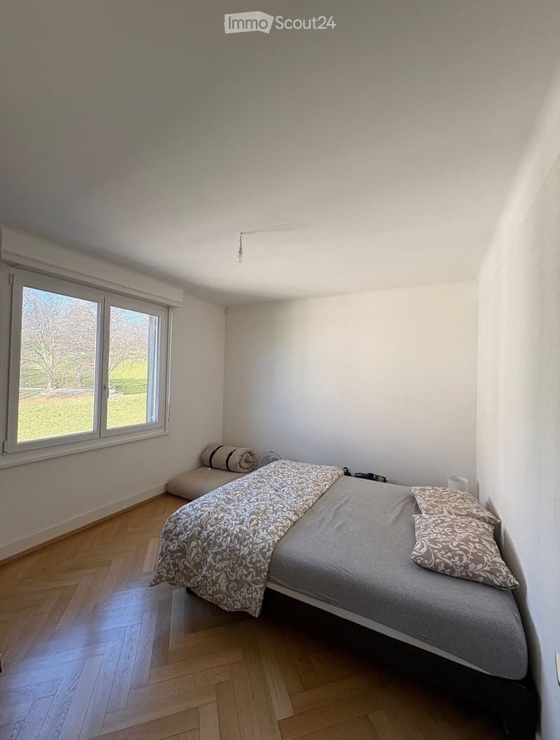 Room for rent (2)