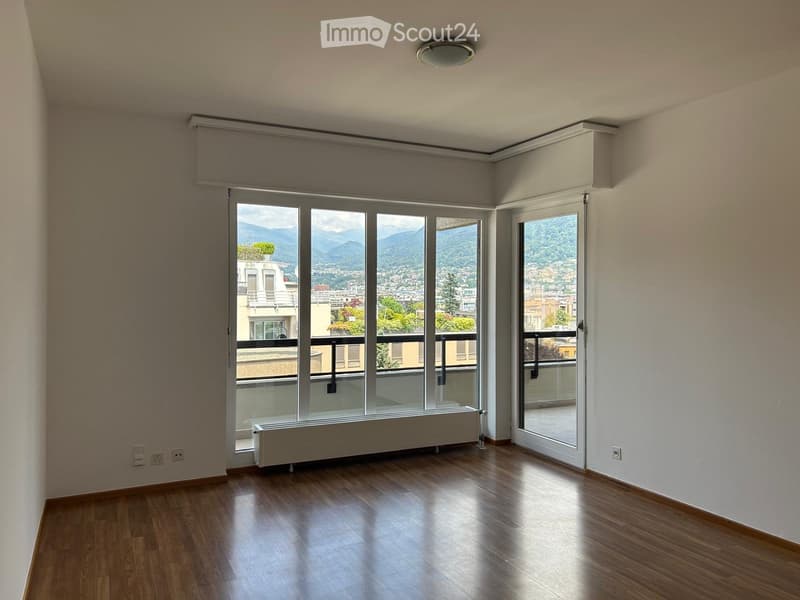 Furnished studio on the 6th floor in the city center (1)