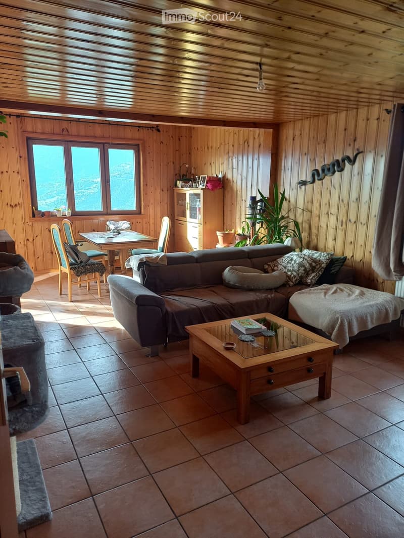 Übernahme eines 4.5-Zimmer-Mietvertrags in einem Chalet mit 2 Wohnungen! (2)