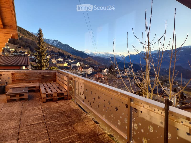 Übernahme eines 4.5-Zimmer-Mietvertrags in einem Chalet mit 2 Wohnungen! (1)