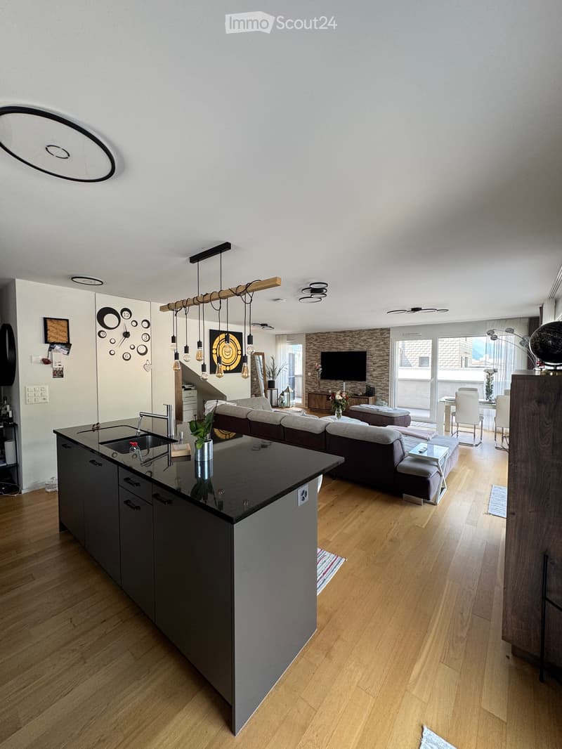 Dachgeschoß-Duplex mit 4.5 Zimmern (1)