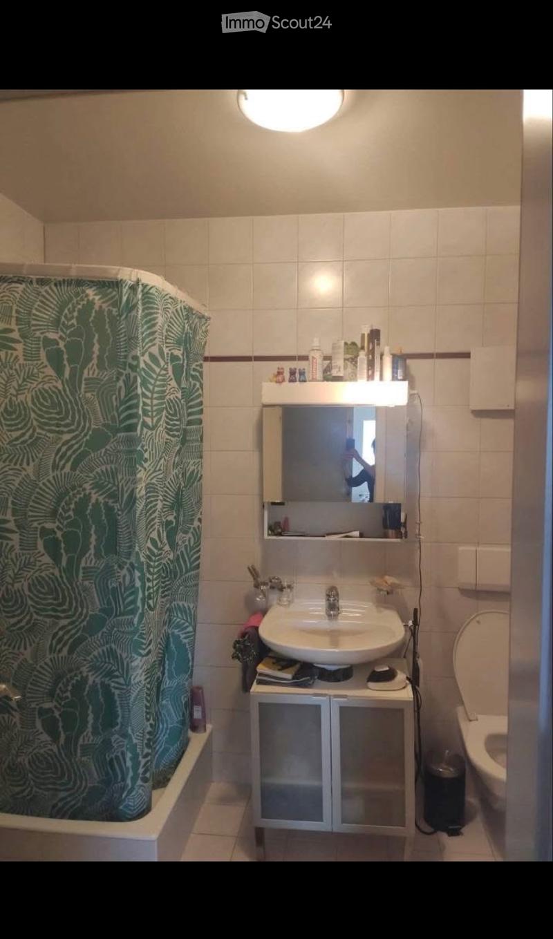 Camera arredata con bagno privato per luglio e agosto (2)