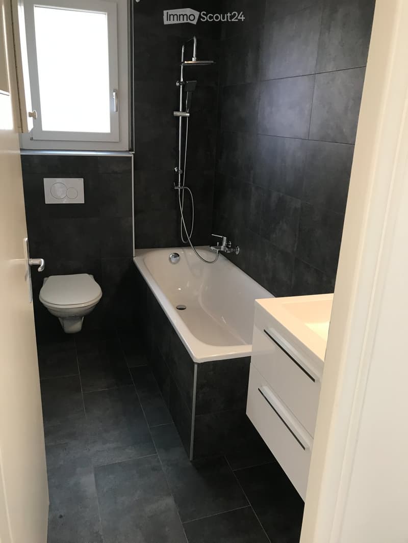 Peseux, Sehr schönes 2-Zimmer-Apartment mit Balkon (5)