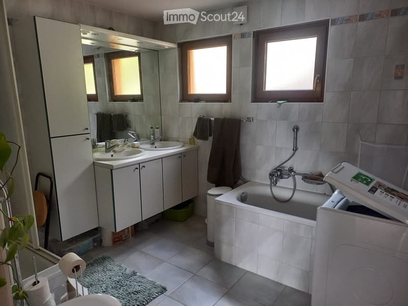 Übernahme eines 4.5-Zimmer-Mietvertrags in einem Chalet mit 2 Wohnungen! (4)