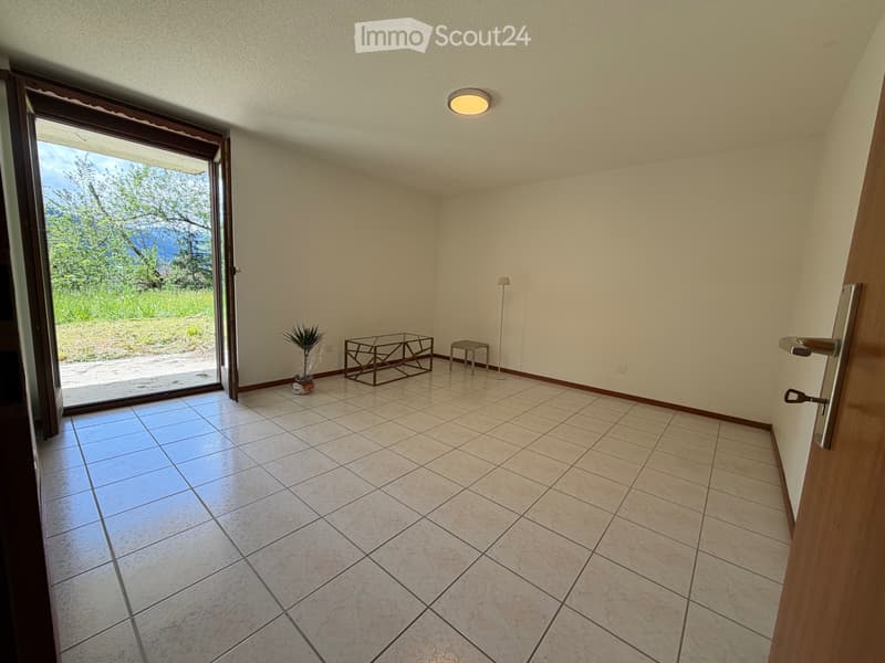 1.5p Terrasse & Parkplatz / 1.5p terrasse & parking Plasselb (1)
