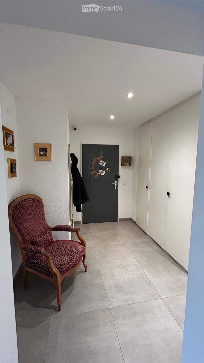 Prächtige 4,5-Zimmer-Wohnung mit Balkon in Marin-Epagnier (4)