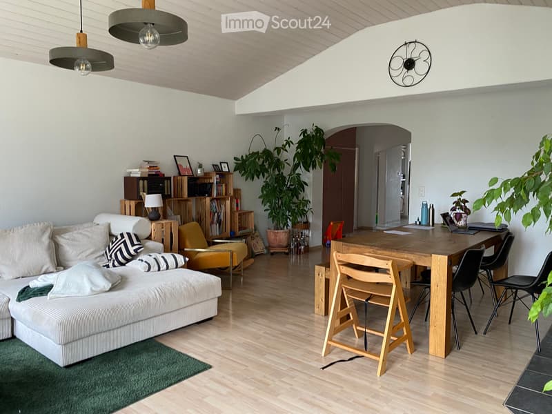 Appartement spacieux et lumineux à Montfaucon (2)