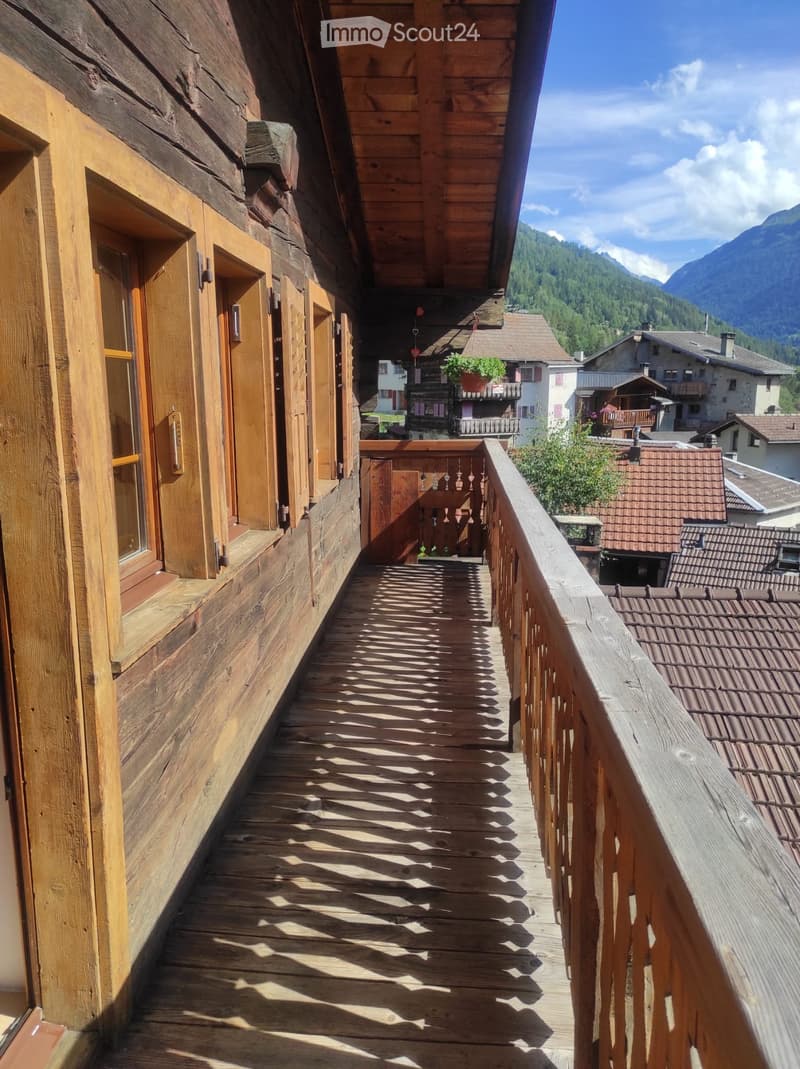 Bel appartement de 2,5 pièces dont une pièce en mezzanine (1)