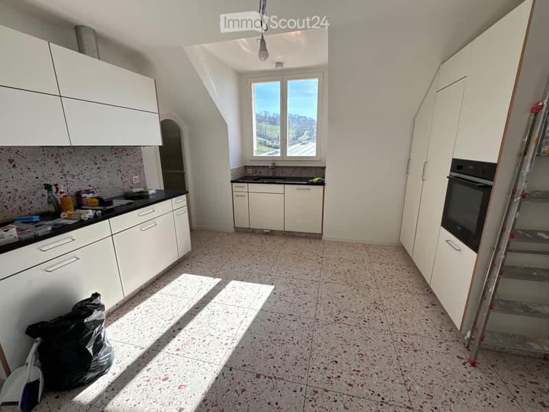 Appartamento di 4,5 locali in una villa di 3 appartamenti. (2)