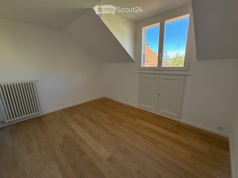 Appartamento di 4,5 locali in una villa di 3 appartamenti. (8)