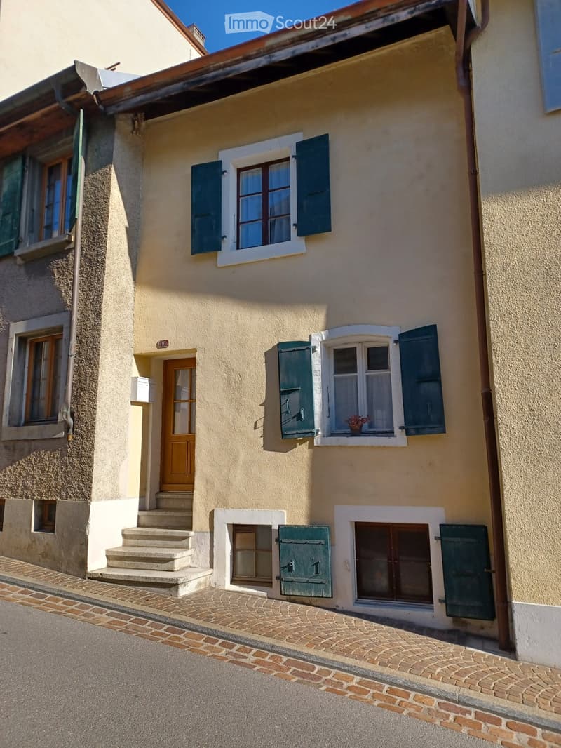 Beautiful house in the heart of Aubonne's old town (1)
